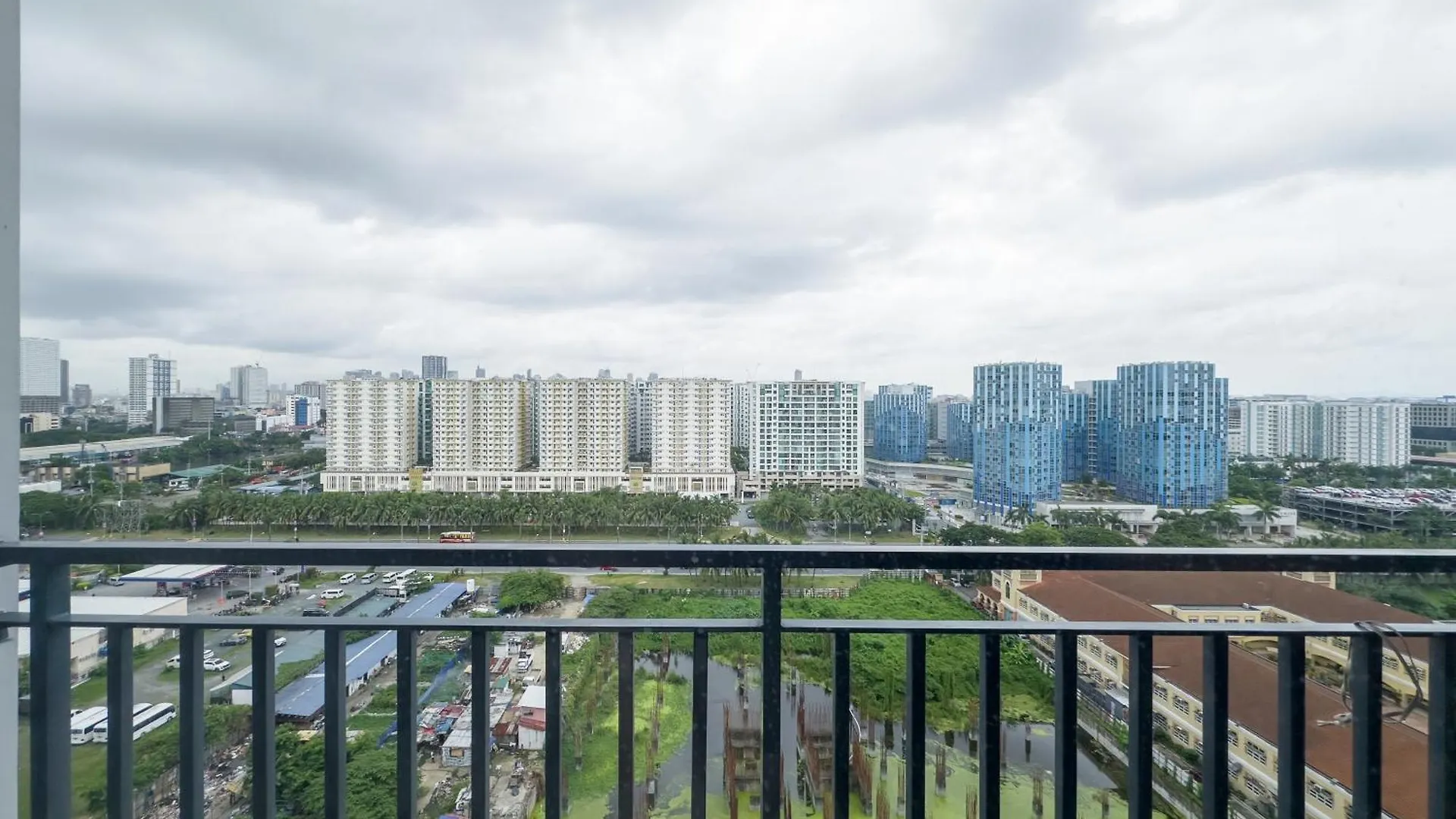 Gemstonebr In Smdc Shore 2 Residences Manila