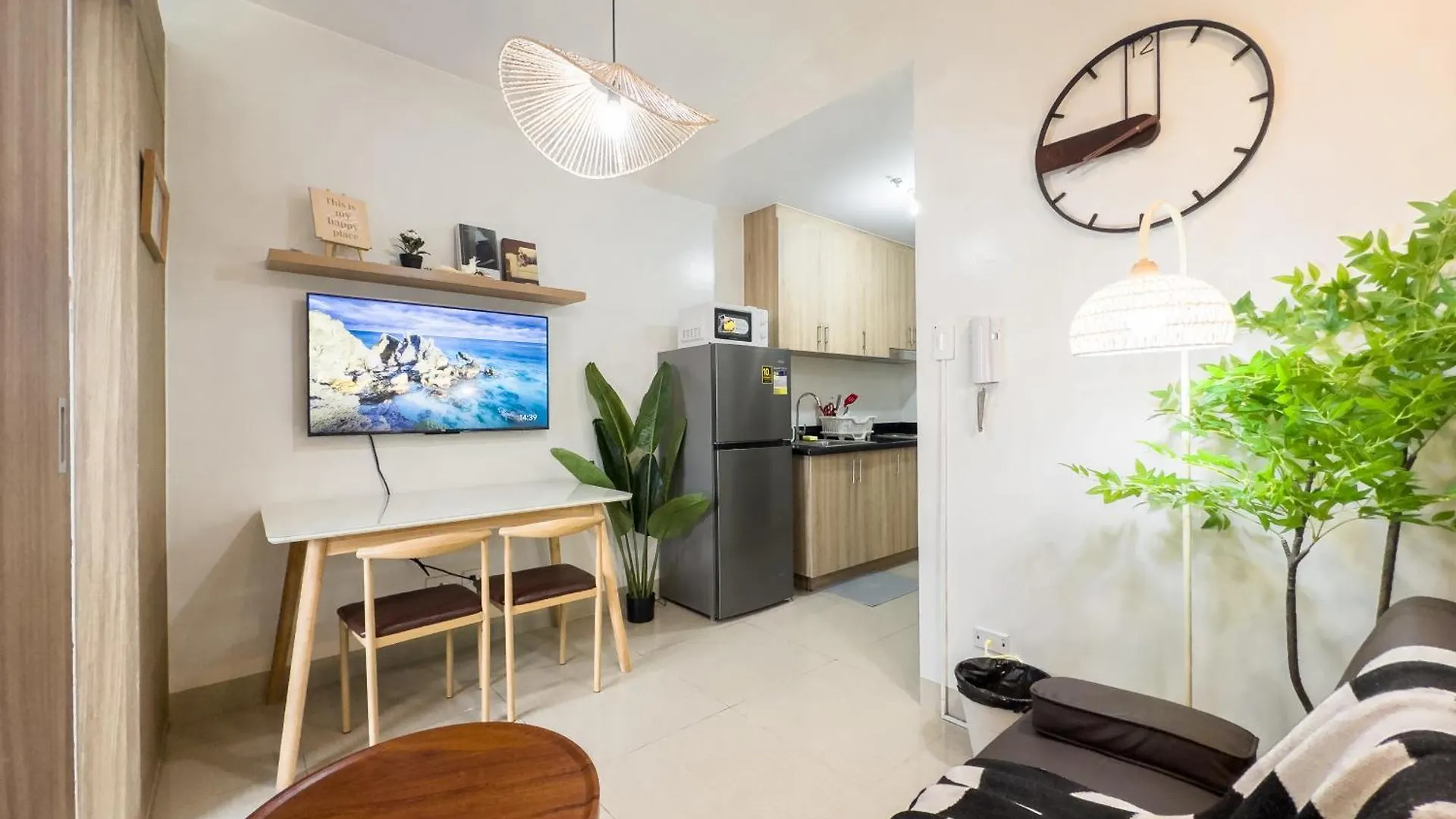 Gemstonebr In Smdc Shore 2 Residences Manila 0*,